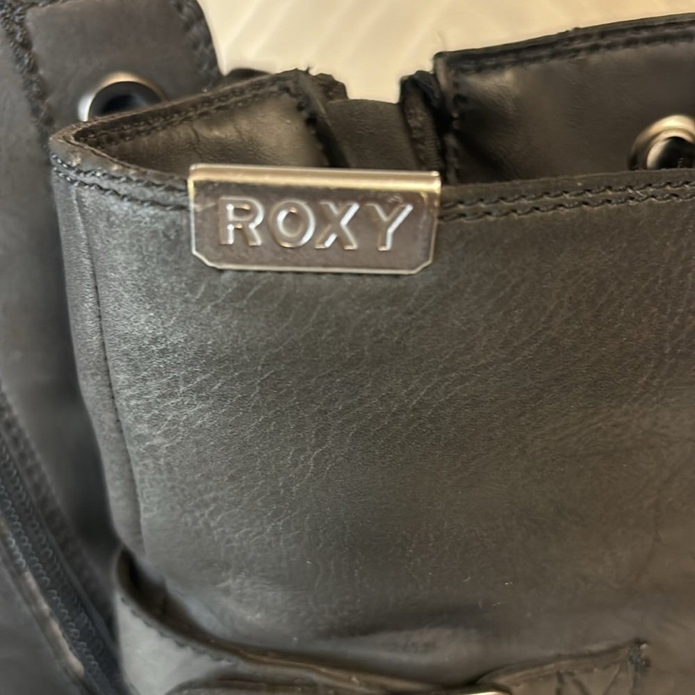 Roxy combat boot. Size 6 - Picture 3 of 7